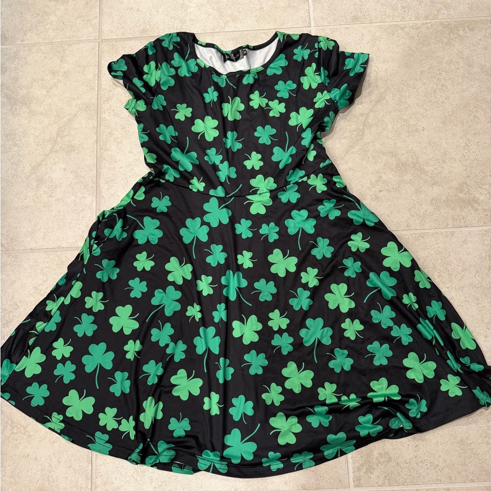 Charming Clover Teacher Dress - Black and Green - Picture 3 of 5